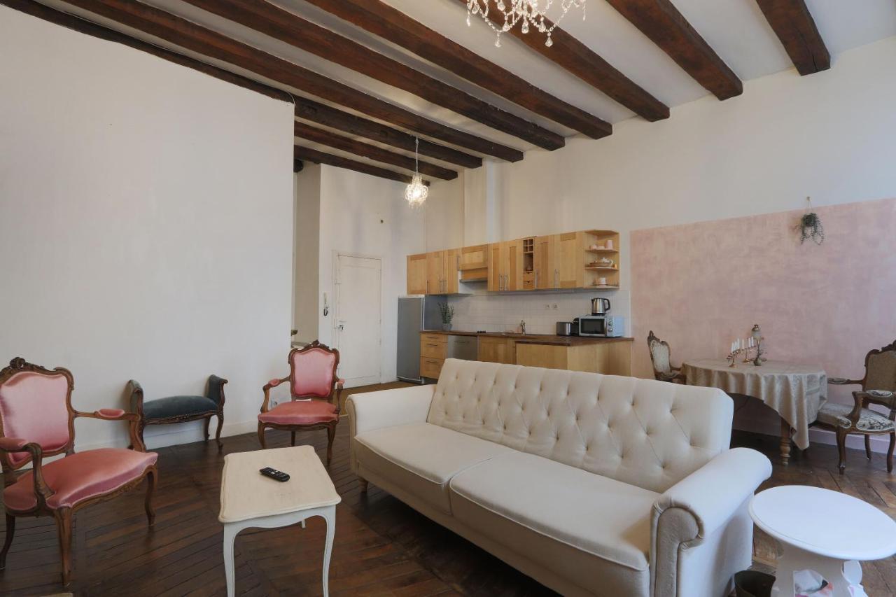 Charme D'Ancien Au Coeur De Vieux-Tours Apartment Ngoại thất bức ảnh